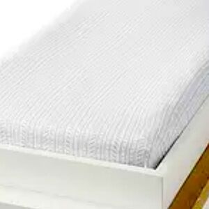 NWT Serena and Lily Starling Crib Sheet, light blue